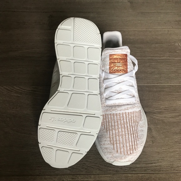 NWT Adidas Swift Run Women’s Shoes - Picture 3 of 7